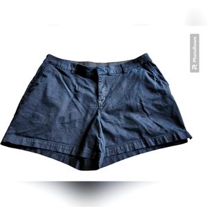 LANE BRYANT  SIZE 18  cotton/spandex shorts. 5" inseam. Black